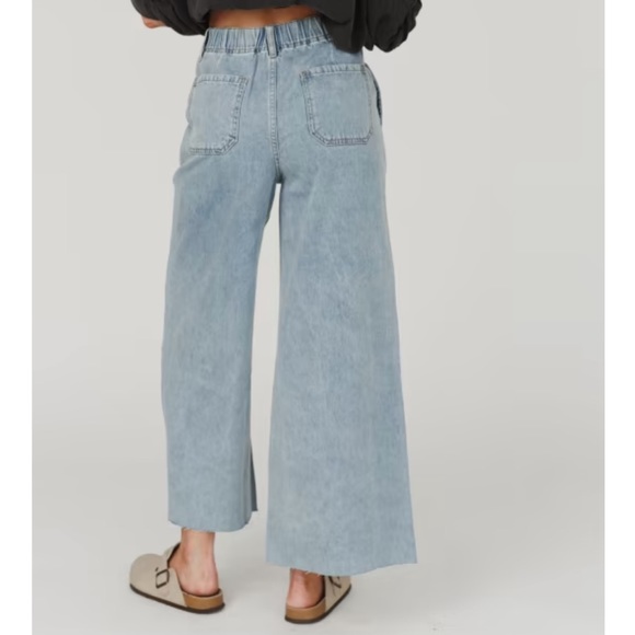 Wide Leg Jeans - Picture 5 of 6